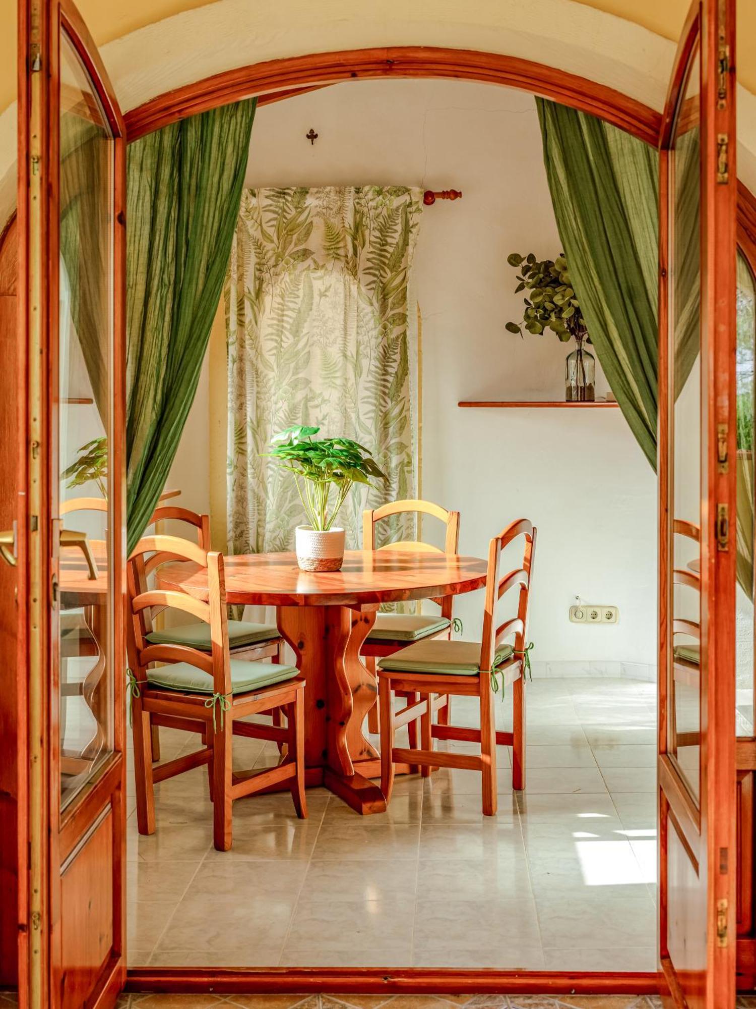 Villa De เดเนีย ภายนอก รูปภาพ